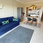 Cozy Sea View 아파트